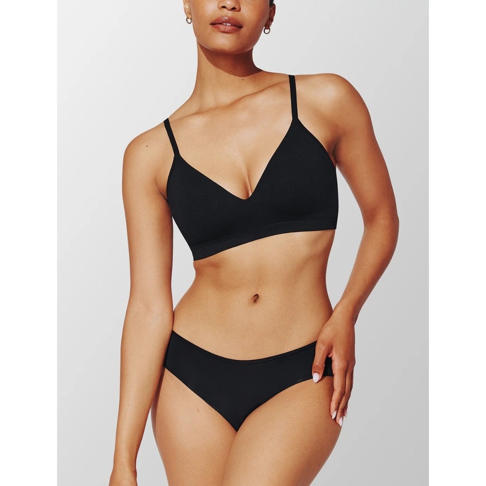 ThirdLove Womens Form 360 Lifting Wireless Bra Size Medium Black Seamless Soft